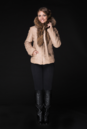 Женская кожаная куртка из натуральной кожи с капюшоном, отделка енот 8010390